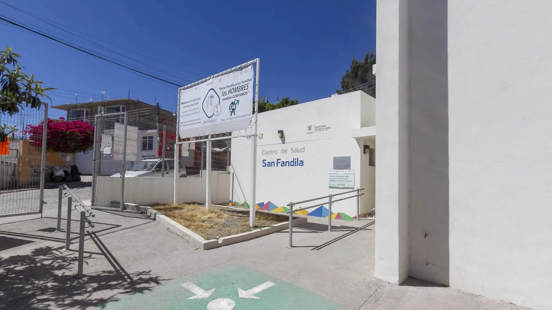 La población de la zona rural en Pedro Escobedo que cuenta con centro de salud también ha solicitado ampliación de horarios. Foto César Ortiz